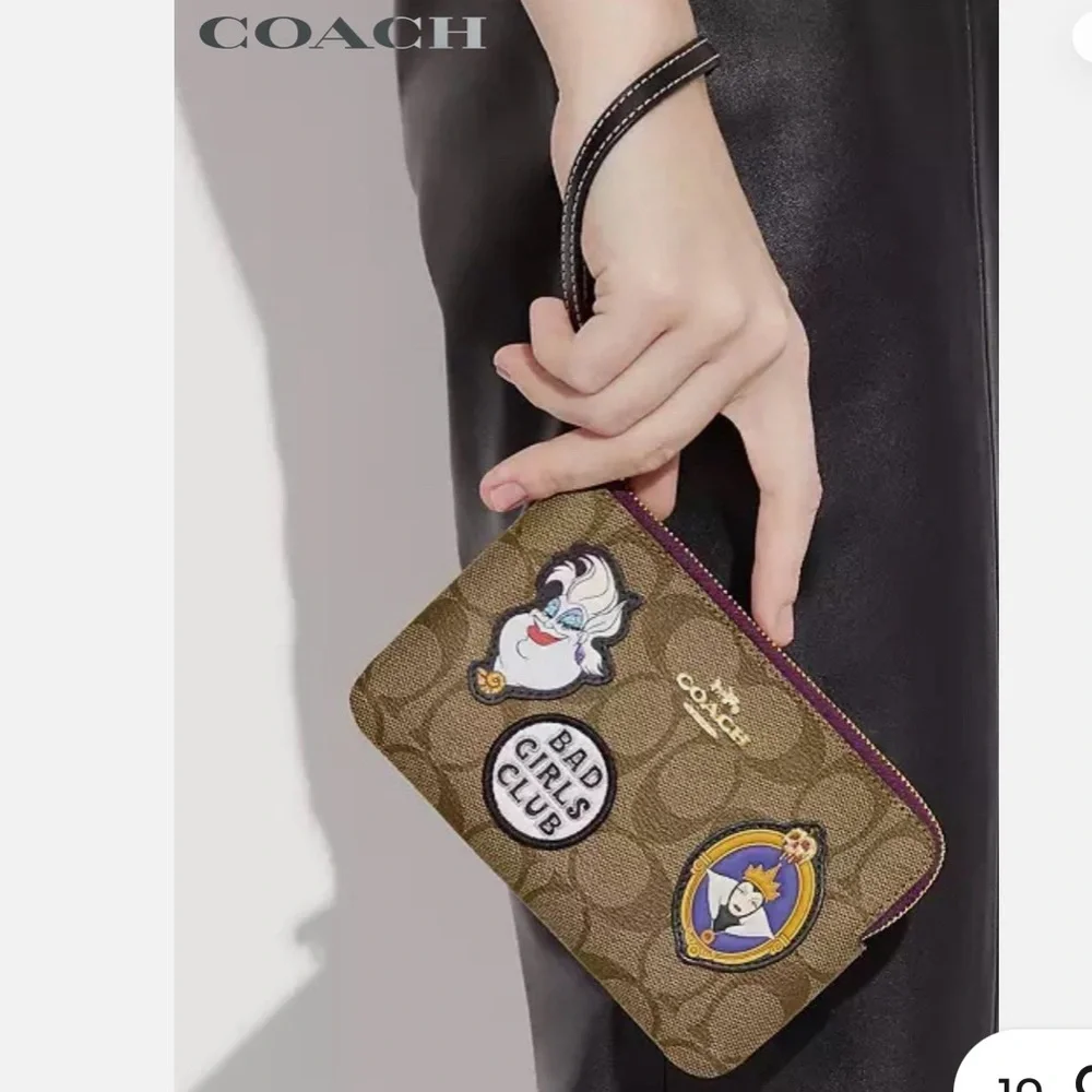 Disney x Coach Villains Bad Girls Club Leather Wristlet Ursula Evil Queen